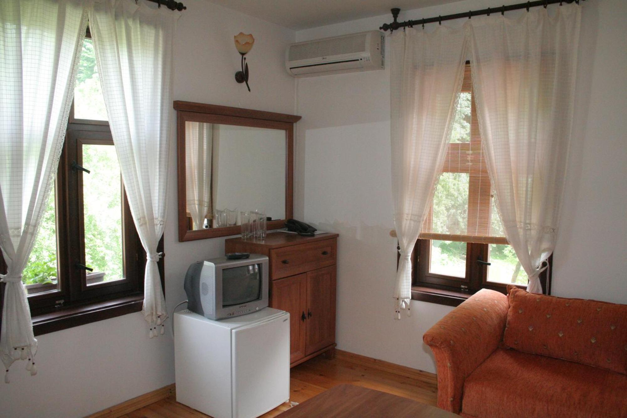 Family Hotel Bile Beli Osŭm Exterior photo