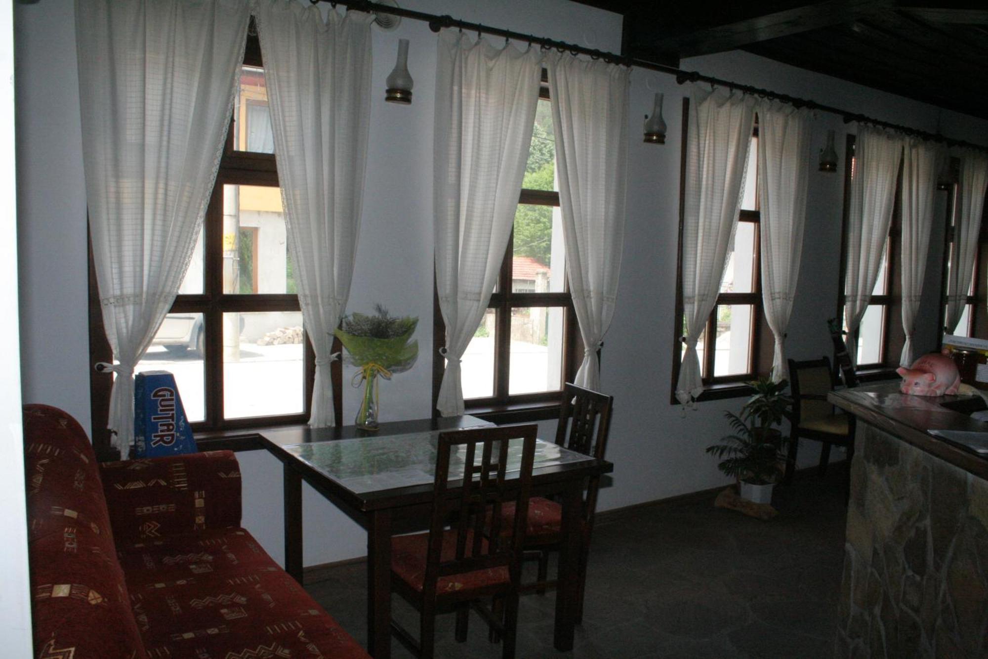 Family Hotel Bile Beli Osŭm Exterior photo