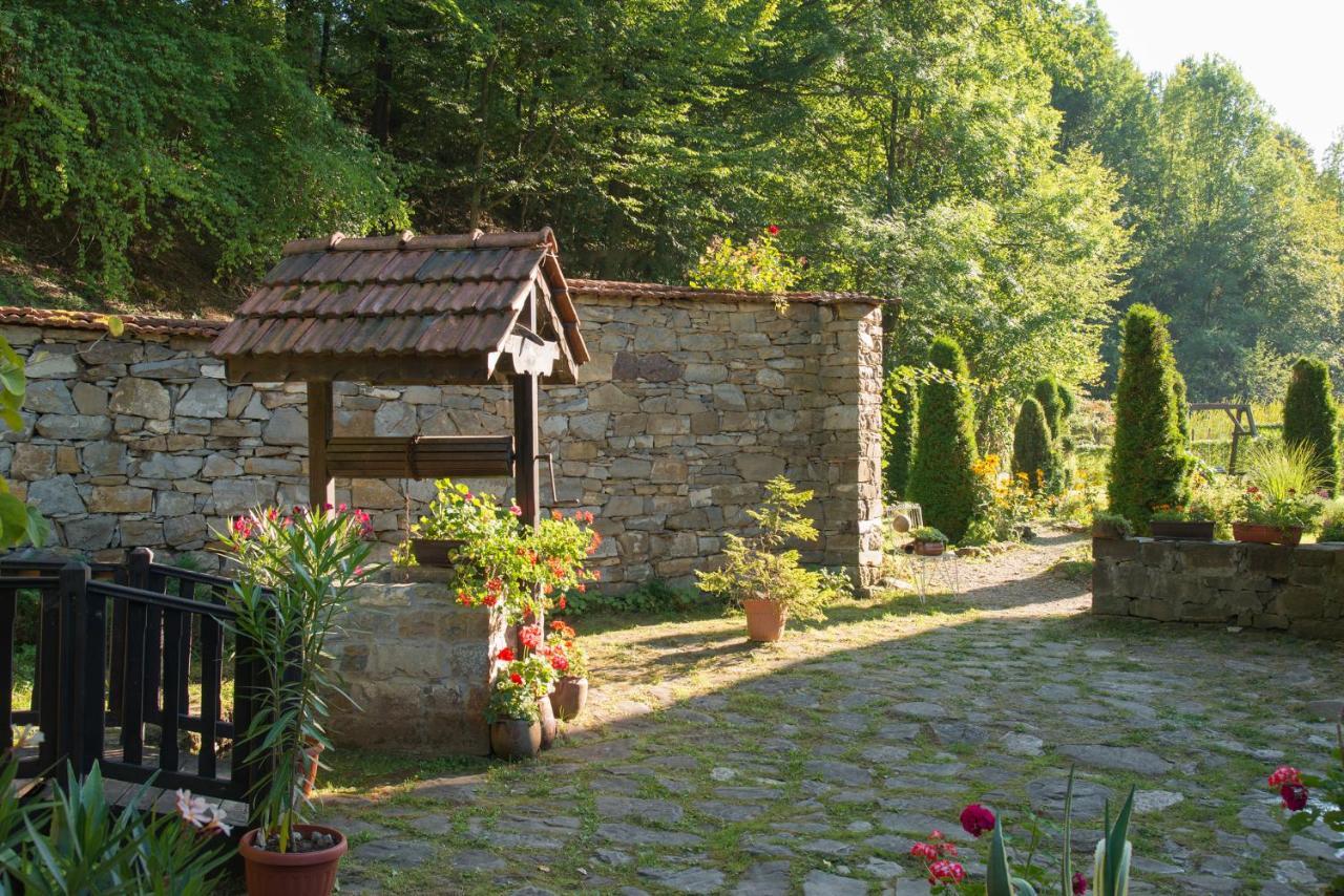 Family Hotel Bile Beli Osŭm Exterior photo