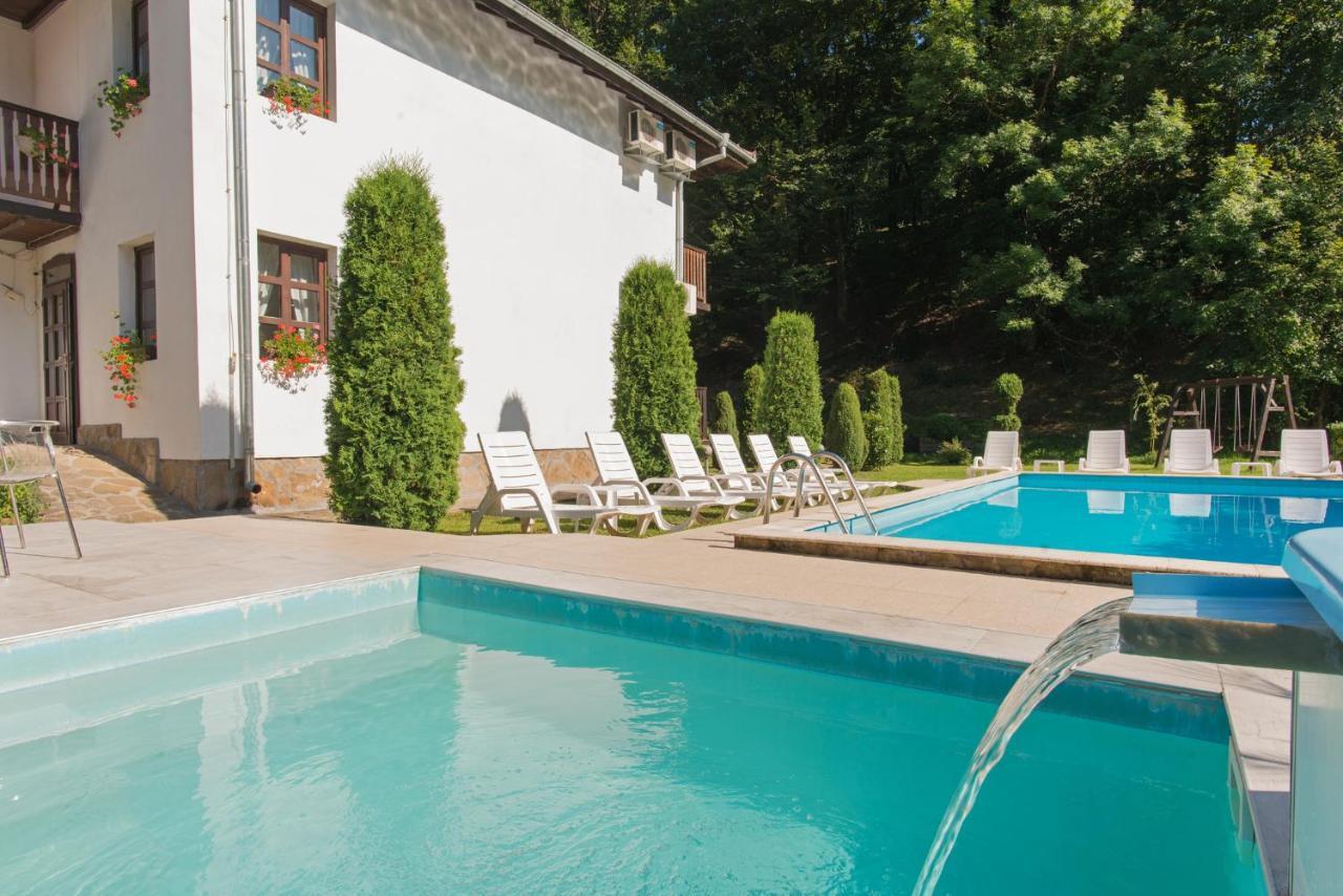 Family Hotel Bile Beli Osŭm Exterior photo